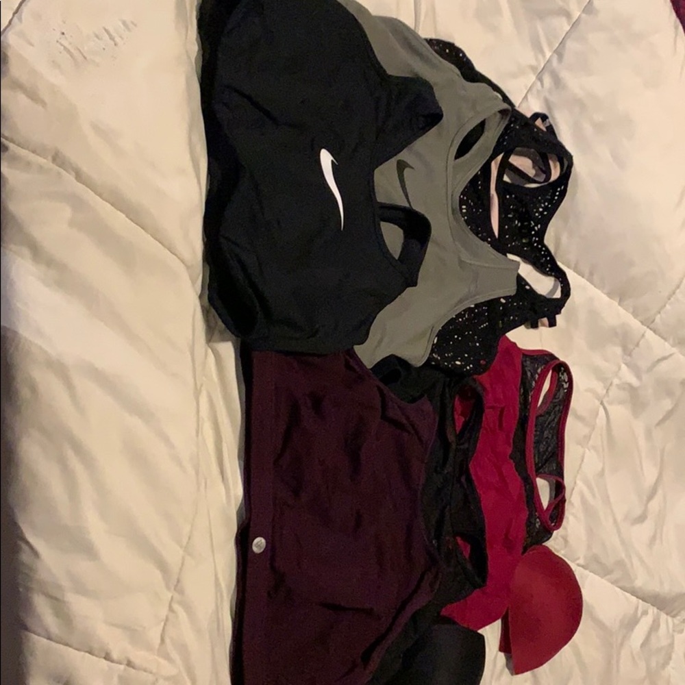 Sports bras size 18 and 1XL